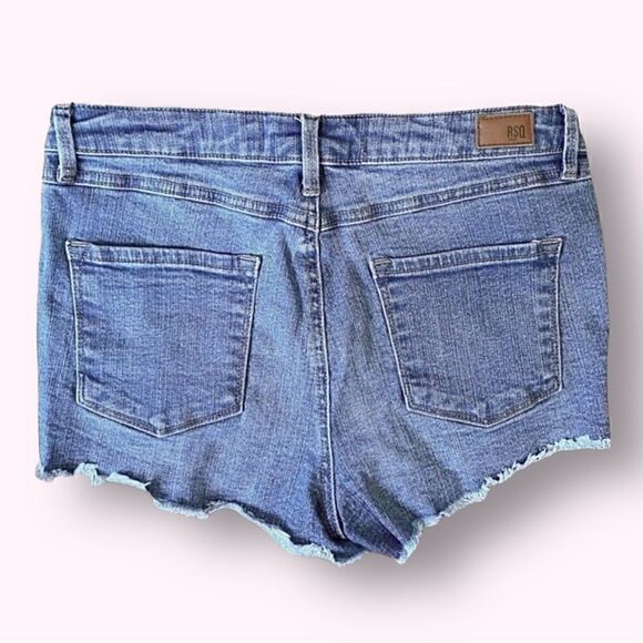 Tilly’s RSQ Venice Destroyed Mid Rise Denim Jean Shorts Sz 27 - Picture 4 of 11
